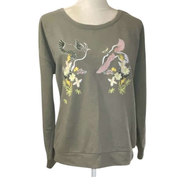 CG Sport Tops - CG Sport Green Embroidered Graphic Crewneck Sweatshirt‎ Sz M